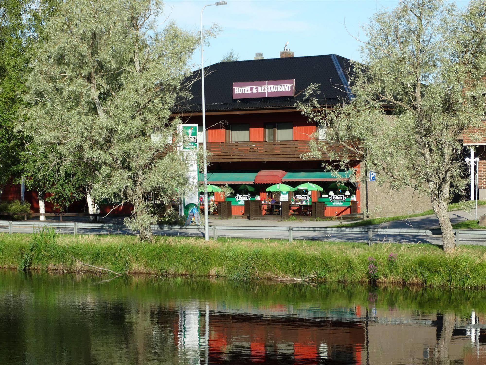 Botnia Hotel & Restaurant Kruunupyy Esterno foto